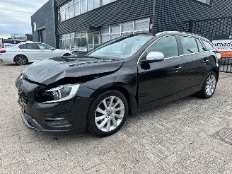 Volvo V-60 2.0 T3 Summum picture 3