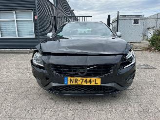 Volvo V-60 2.0 T3 Summum picture 2