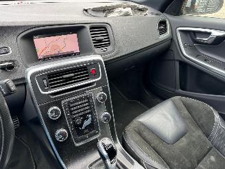 Volvo V-60 2.0 T3 Summum picture 12