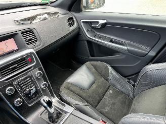 Volvo V-60 2.0 T3 Summum picture 13