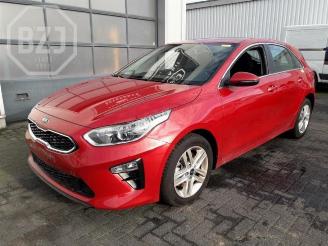 Auto da rottamare Kia Cee d Ceed (CDB5/CDBB), Hatchback 5-drs, 2018 1.0i T-GDi 12V 2020
