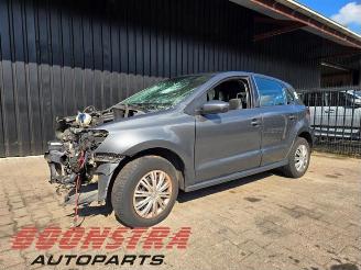 Salvage car Volkswagen Polo Polo V (6R), Hatchback, 2009 / 2017 1.2 TSI 16V BlueMotion Technology 2017/8
