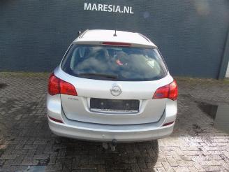 Opel Astra Astra J Sports Tourer (PD8/PE8/PF8), Combi, 2010 / 2015 1.4 16V ecoFLEX picture 4