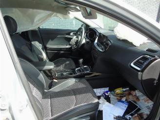 Kia Cee d  picture 2