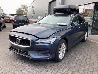 Vrakbiler auto Volvo V-60 V60 II (ZW), Combi, 2018 2.0 D3 16V 2019/11