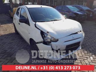 Coche siniestrado Mitsubishi Space-star Space Star (A0), Hatchback, 2012 1.0 12V 2013/4