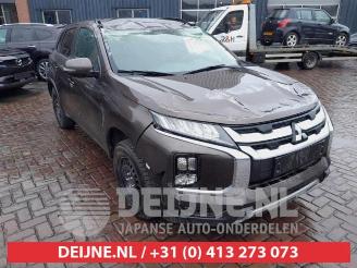 Coche siniestrado Mitsubishi ASX ASX, SUV, 2010 / 2023 2.0 MIVEC 16V 2019