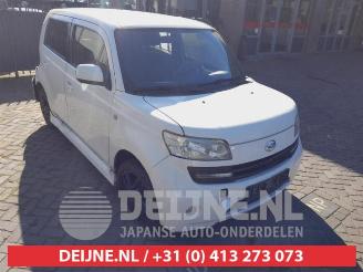 krockskadad bil auto Daihatsu Materia Materia, Hatchback, 2006 / 2011 1.3 16V 2011/1