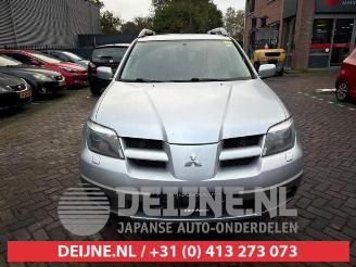 Mitsubishi Outlander Outlander (CU), SUV, 2001 / 2007 2.0 16V 4x4 picture 2