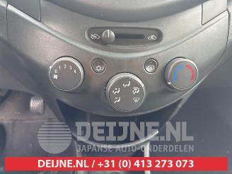 Chevrolet Spark Spark (M300), Hatchback, 2010 1.0 16V picture 11