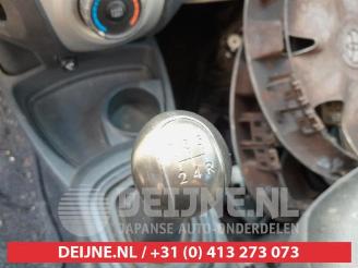 Toyota Yaris Yaris II (P9), Hatchback, 2005 / 2014 1.0 12V VVT-i picture 18