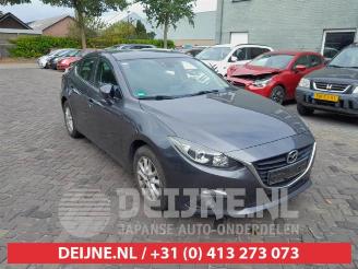 skadebil auto Mazda 3 3 (BM/BN), Sedan, 2013 / 2019 2.2 SkyActiv-D 150 16V 2015/6