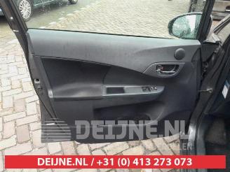 Toyota Verso S Verso S, MPV, 2010 / 2016 1.33 16V Dual VVT-I picture 10