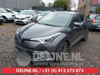 Toyota C-HR C-HR (X1,X5), SUV, 2016 1.8 16V Hybrid picture 3