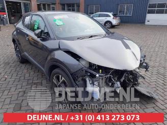 Vrakbiler auto Toyota C-HR C-HR (X1,X5), SUV, 2016 1.8 16V Hybrid 2023/4