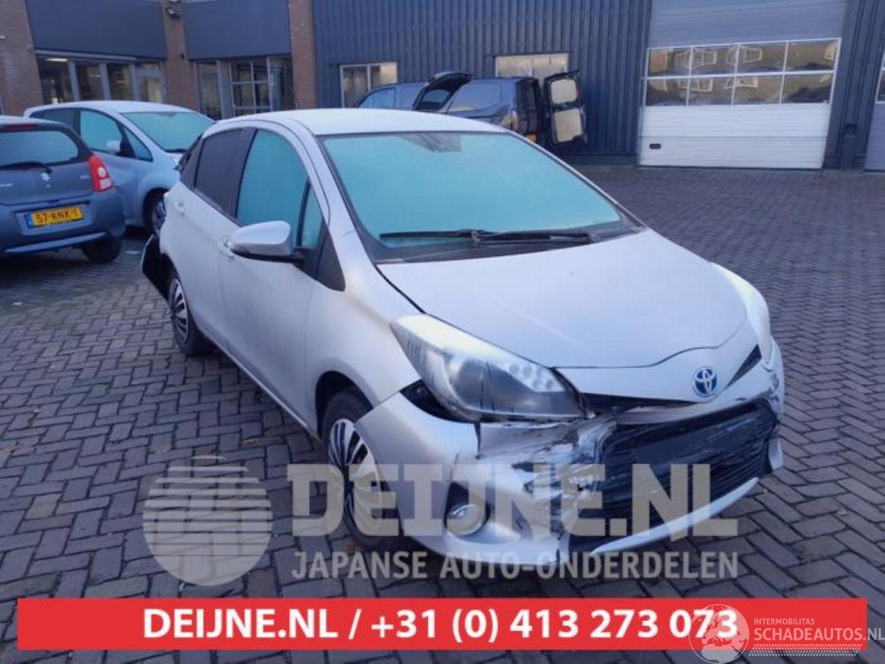 Toyota Yaris Yaris III (P13), Hatchback, 2010 / 2020 1.5 16V Hybrid