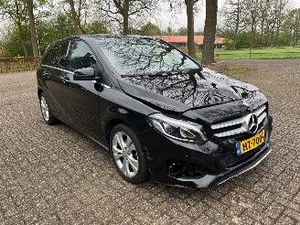 Mercedes B-klasse B180 Amibition Automaat picture 2