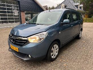 skadebil auto Dacia Lodgy 1.2 TCe Laureate 5p 2014/10