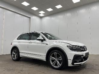 Unfallwagen Volkswagen Tiguan 2.0 TDI DSG R-Line Panoramadak Navi Clima 2020/2