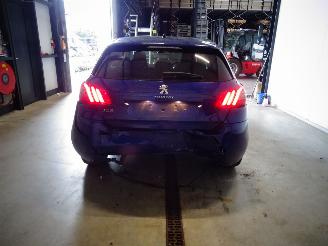 Peugeot 308 1.2 THP picture 4