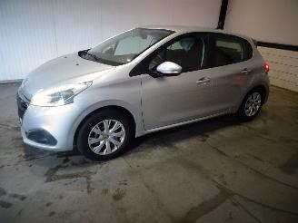 Peugeot 208 1.2 vti picture 2