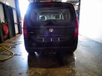 Opel Combo 1.5 CDTI picture 2