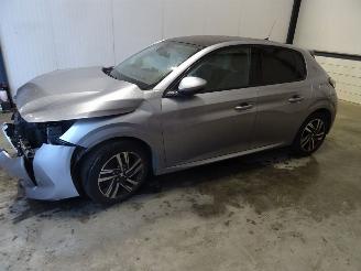 Salvage car Peugeot 208 1.2 THP 2020/8