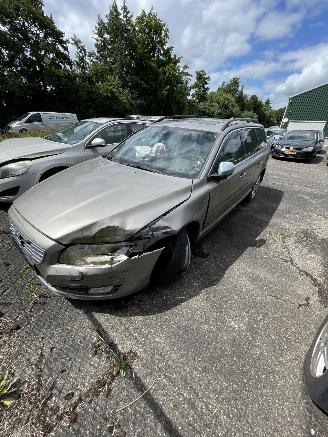 Volvo V-70 2.0 D4 summum 5 cilinder picture 1