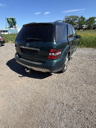Mercedes ML 320 CDI picture 3