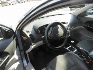 Kia Cee d  picture 4