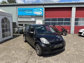 Vrakbiler auto Daihatsu Sirion Sirion 2 (M3), Hatchback, 2005 1.0 12V DVVT 2007/12