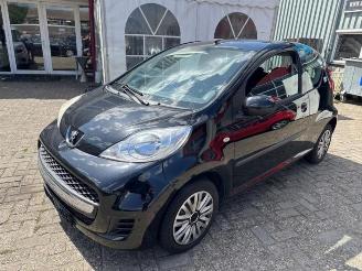 Peugeot 107 107, Hatchback, 2005 / 2014 1.0 12V picture 3