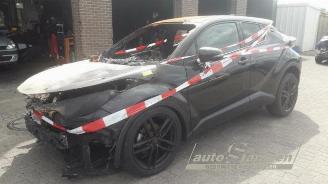 Toyota C-HR C-HR (X1,X5), SUV, 2016 1.8 16V Hybrid picture 1