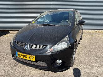 skadebil auto Mitsubishi Grandis  2004/8