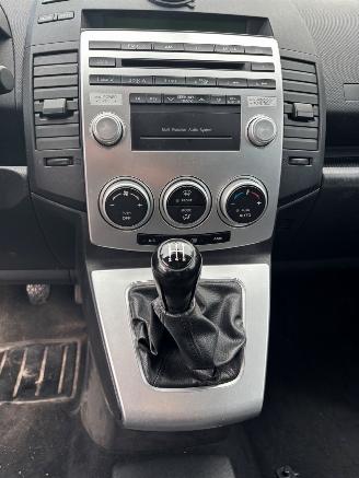 Mazda 5  picture 7