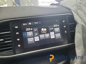 Peugeot 308 308 (L3/L8/LB/LH/LP), Hatchback 5-drs, 2013 / 2021 1.6 BlueHDi 120 picture 8