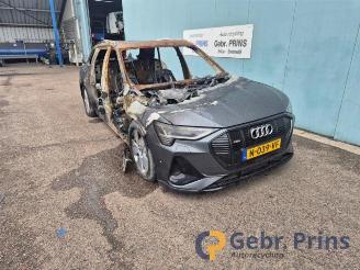 Vrakbiler auto Audi E-tron E-tron (GEN), SUV, 2018 50 quattro 2021/12