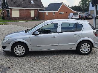 Opel Astra 1.6 16V Hatchback 4Dr Benzine 1.598cc 85kW (116pk) FWD picture 9