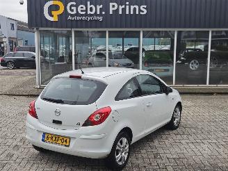 Damaged car Opel Corsa 1.2 16V Hatchback  Benzine 1.229cc 63kW (86pk) FWD 2013/8