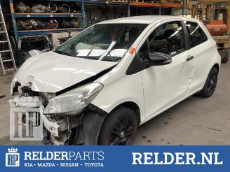 Autoverwertung Toyota Yaris Yaris III (P13), Hatchback, 2010 / 2020 1.0 12V VVT-i 2013/9