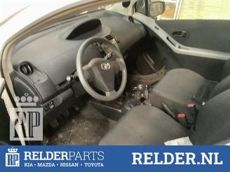 Toyota Yaris Yaris II (P9), Hatchback, 2005 / 2014 1.0 12V VVT-i picture 11