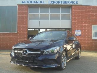 krockskadad bil auto Mercedes Cla-klasse CLA 200 Shooting Brake Urban,Panorama,Leer, Navi 2018/3