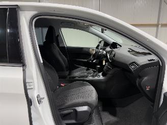 Peugeot 308 1.2 PureTech 81kW Blue Lease picture 39