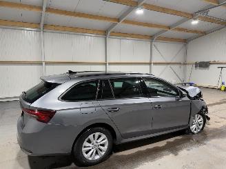 Skoda Octavia 1.5TSI 85kW MHEV Business Edition picture 5