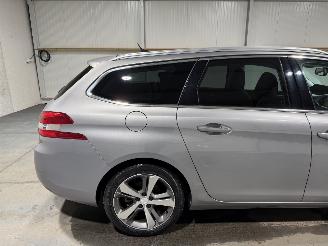 Peugeot 308 1.2 e-THP 96 KW Airco Premiere picture 19