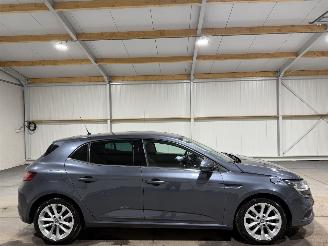 krockskadad bil auto Renault Mégane 1.2TCe 74kW Clima Navi 2017/10