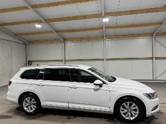 Volkswagen Passat 1.6TDI 88kW Clima Connected Series picture 2