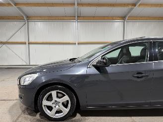 Volvo V-60 2.4D5 151kW Automaat Summum picture 13