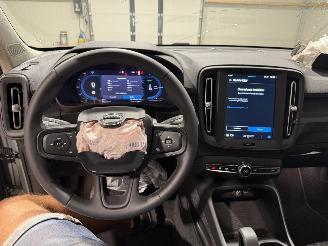 Volvo XC40 70kWh Single Motor 175kW Essential picture 47