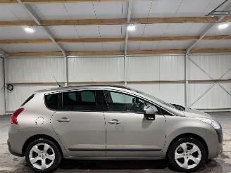 Damaged car Peugeot 3008 1.6THP 115kW Panoramadak ST 2011/2